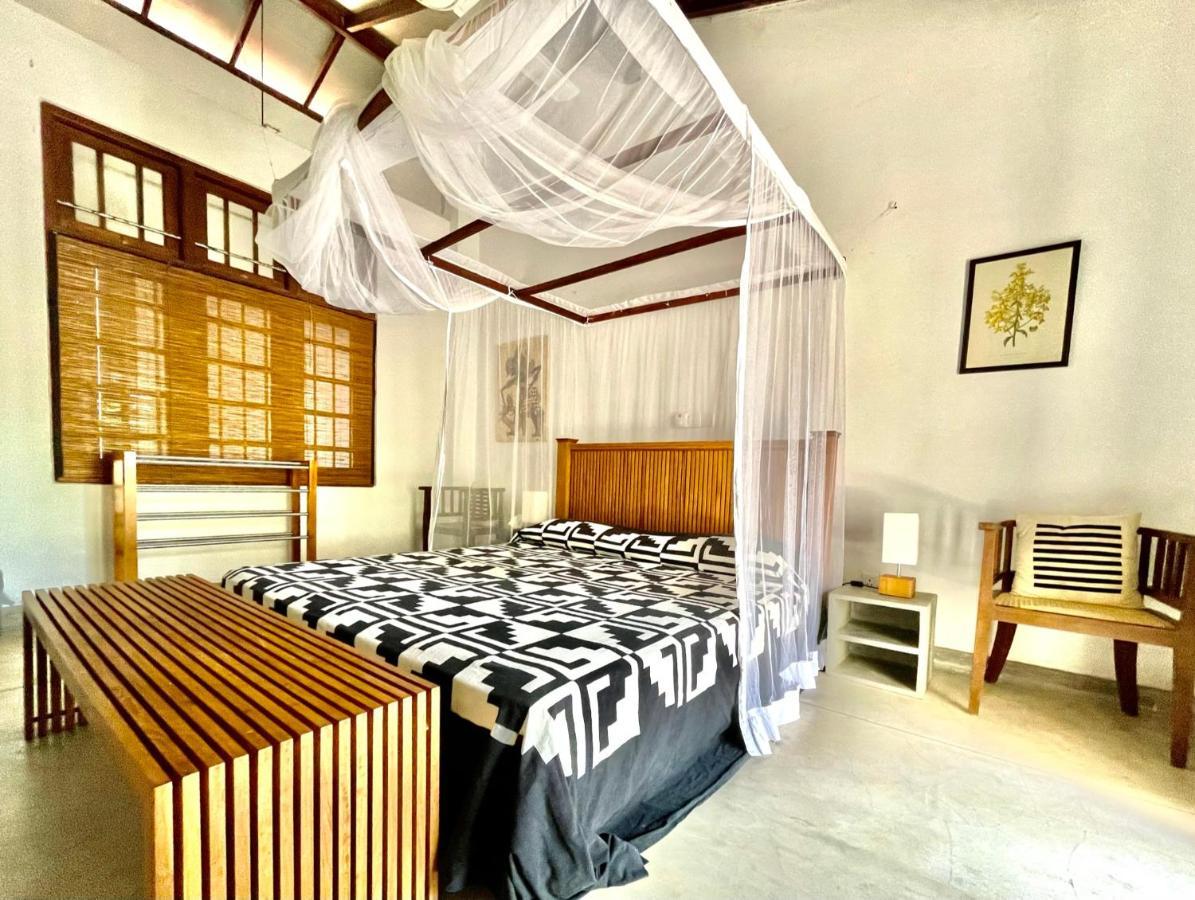 Isana Beach House Тангалла Экстерьер фото
