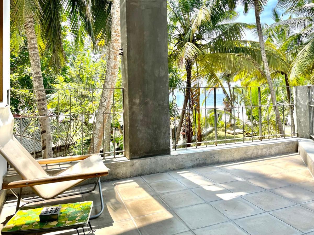 Isana Beach House Тангалла Экстерьер фото