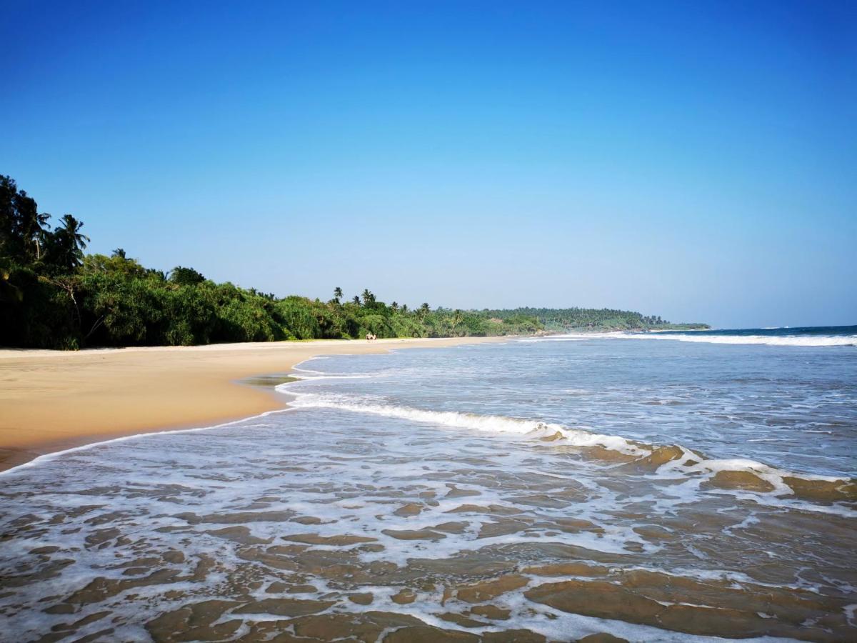 Isana Beach House Тангалла Экстерьер фото
