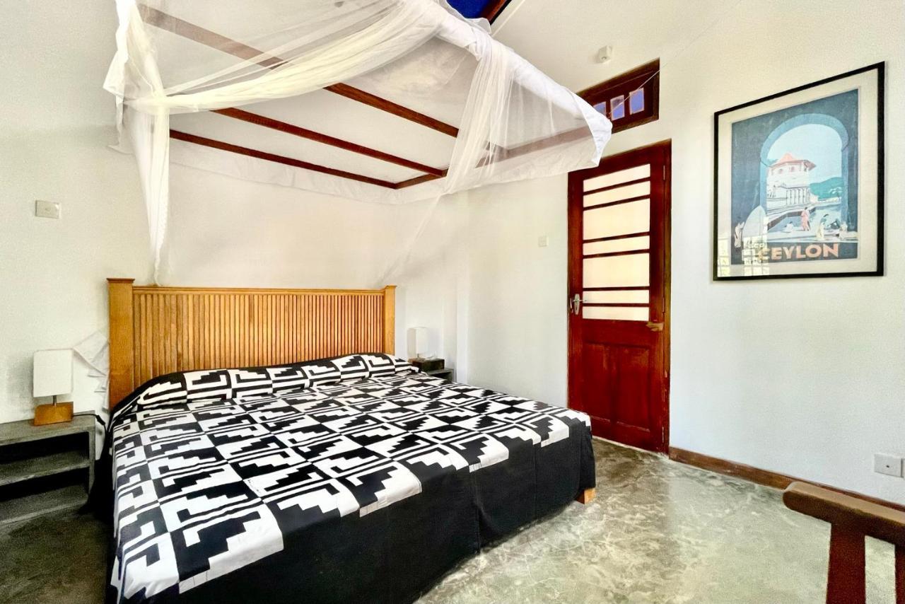 Isana Beach House Тангалла Экстерьер фото
