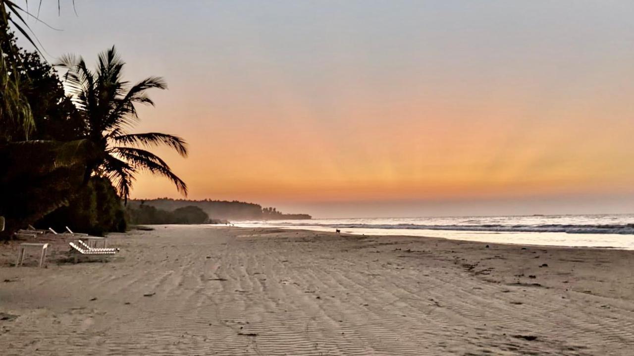 Isana Beach House Тангалла Экстерьер фото