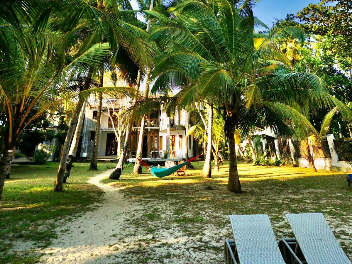 Isana Beach House Тангалла Экстерьер фото