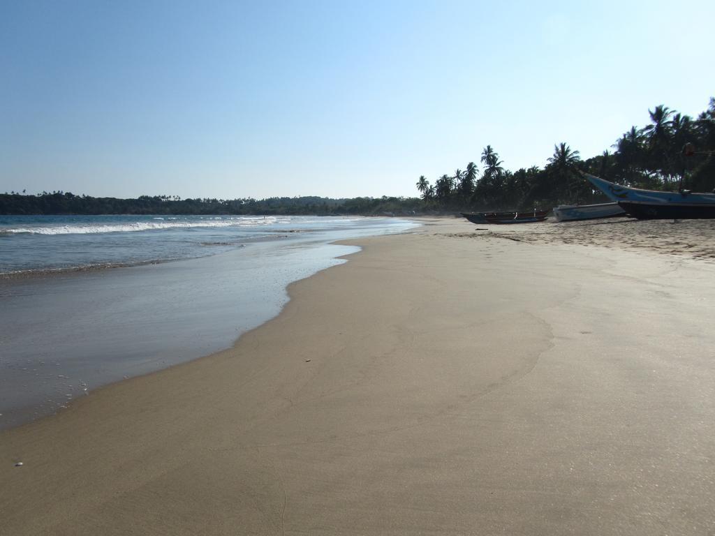 Isana Beach House Тангалла Экстерьер фото