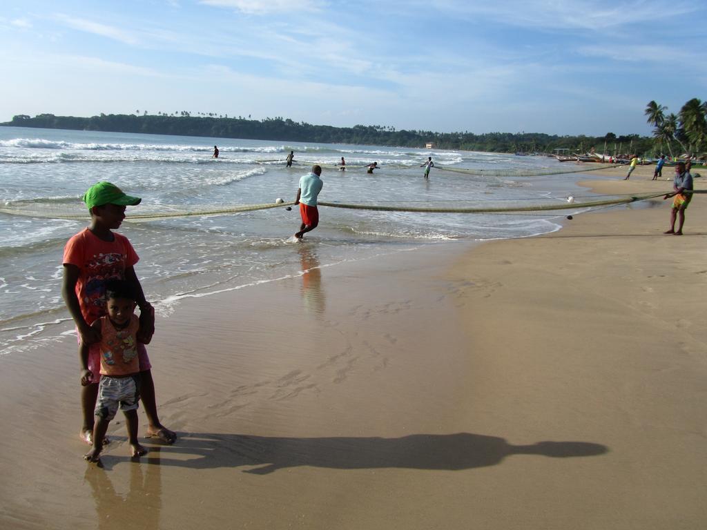 Isana Beach House Тангалла Экстерьер фото